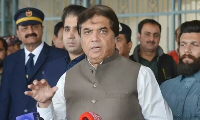 Narowal train: Minister urged to take notice of delays