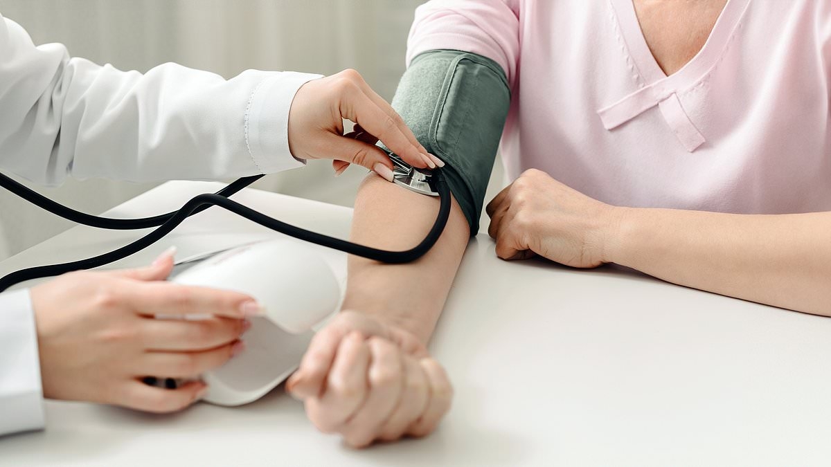Simple tweak can cut dementia risk by 15 per cent and prevent mental decline, experts discover