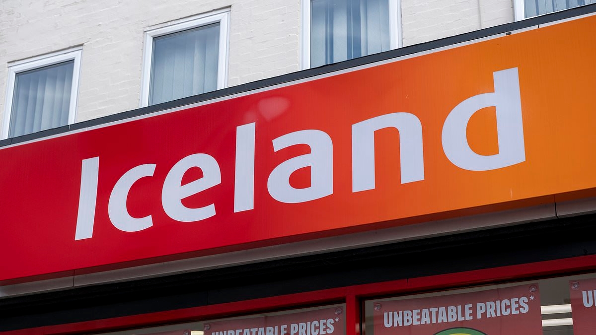 Major supermarket opens Britain's first 'in-prison' convenience store for inmates INSIDE UK's largest jail