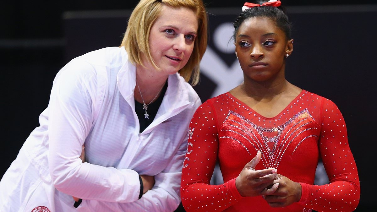 Simone Biles' ex-coach reveals gymnast's battle with 'twisties' before winning four gold medals in 2016