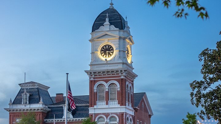 Southern town's economy booming thanks to long-forgotten tween drama