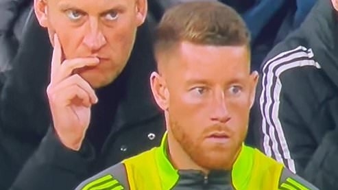 Eagle-eyed fans spot Ross Barkley's reaction to Unai Emery's substitution decision in defeat at Man City