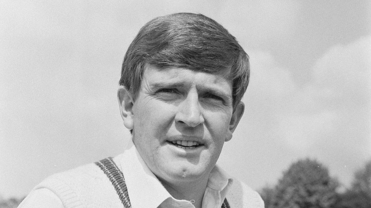Cricket and TV icon makes a heartbreaking confession about his life as he pays tribute to great of the game after his sudden death