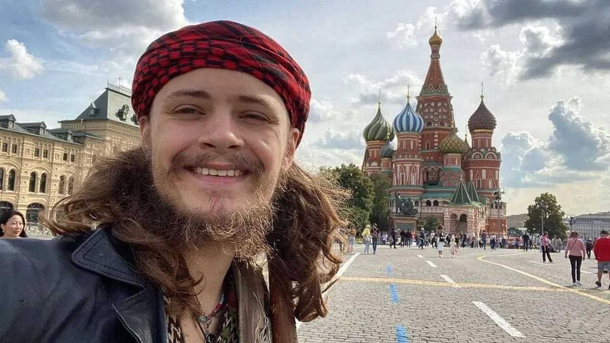 Shocking photos show CIA deputy director's son fighting for Russia in Ukraine war before his battlefield death