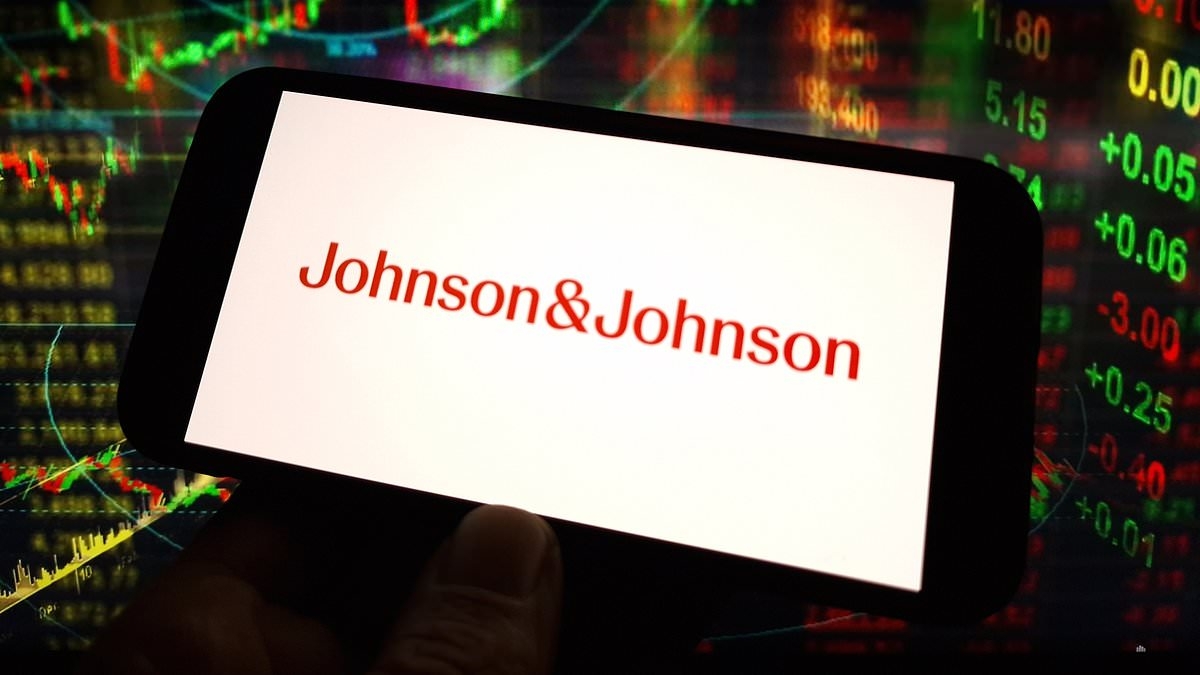 Surgeon in battle with Johnson & Johnson over spine tech
