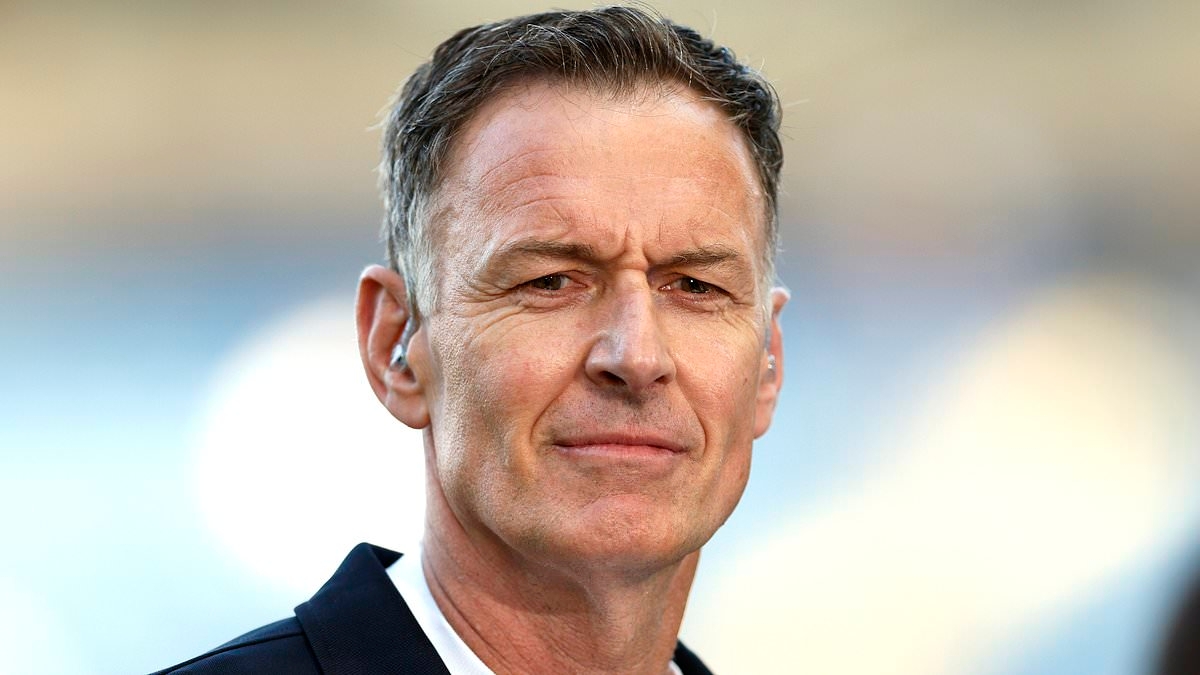 EXCLUSIVE Football's battle with dementia is set for Parliament: Campaigners Sir Geoff Hurst, Kevin Keegan and Mail Sport's Chris Sutton taking fight to end 'national disgrace' to Westminster