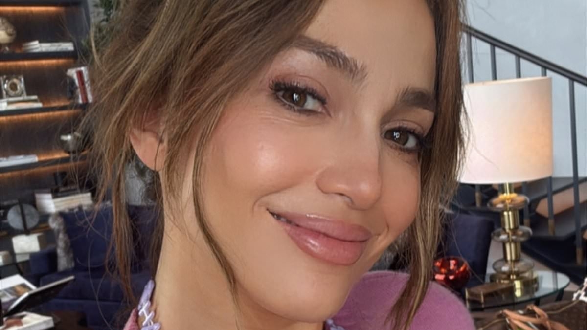 Jennifer Lopez pokes fun at the economy amid fears of U.S. recession