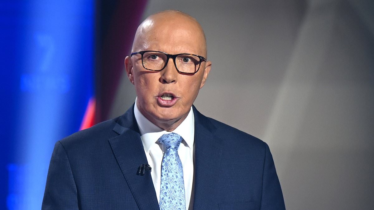 EXCLUSIVE Unseen moment from Channel Seven's election 2025 leaders' debate where the worm turned in FAVOUR of Peter Dutton over Anthony Albanese