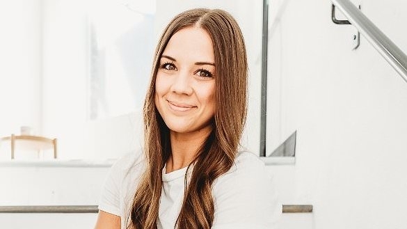 Pregnant influencer left 'shattered' by mysterious death of 12-month-old daughter