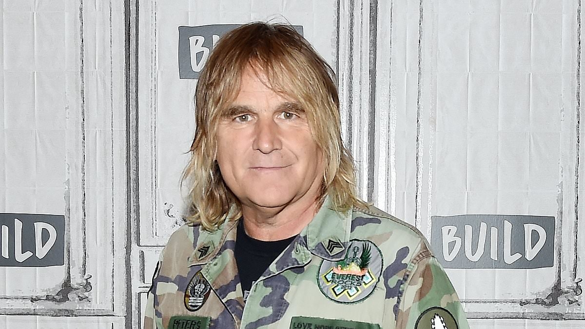 The Alarm star Mike Peters' tragic final message just two days before his death revealed