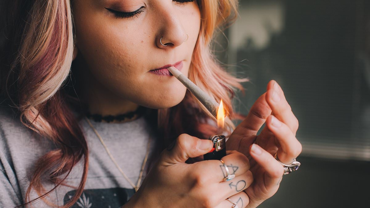 Dirty habit millions admit to daily linked to 20x higher colon cancer death rate, says shock study