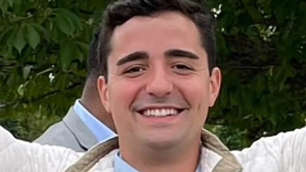 Mystery deepens as missing Long Island Democrat candidate Petros Krommidas' clothes and car are found on beach