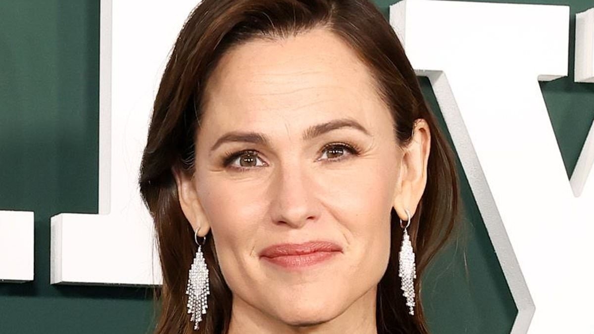 Jennifer Garner appears to make thinly-veiled dig at Blake Lively in resurfaced clip