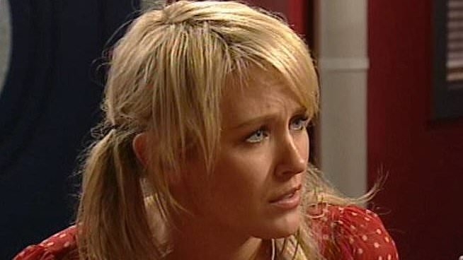 Nicky Whelan doesn't look like this anymore! Neighbours star debuts bold new look at charity benefit in LA