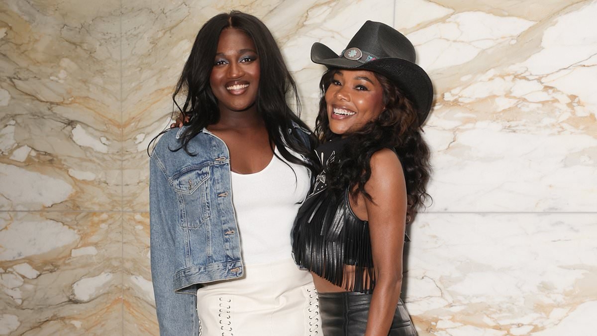 Dwyane Wade's transgender daughter, 17, towers over stepmom Gabrielle Union at Beyonce concert