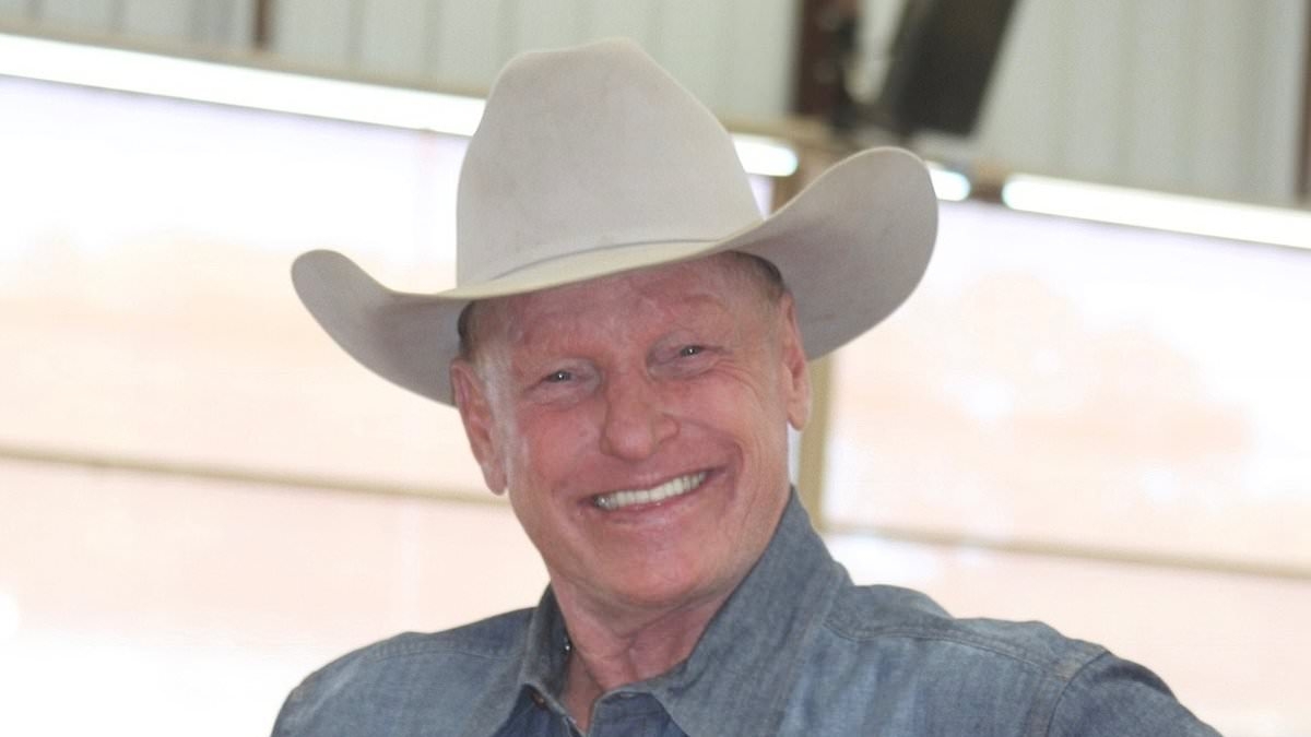 Rodeo Hall of Famer Roy Cooper dies in tragic house fire at 69 sending shockwaves through roping world