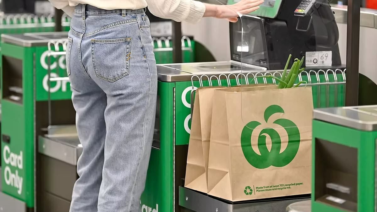 Woolworths axes popular discount program