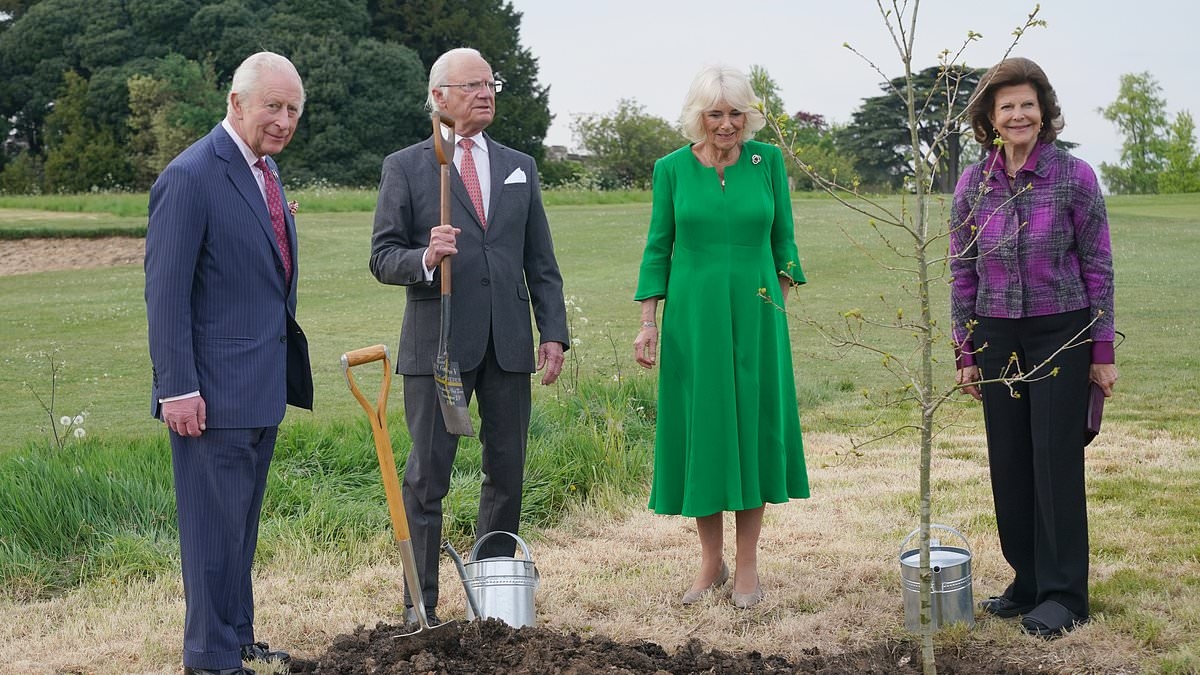King Charles and Sweden's King Carl XVI Gustaf use 117-year-old spade with special meaning to plant 'beautiful' oak in Windsor