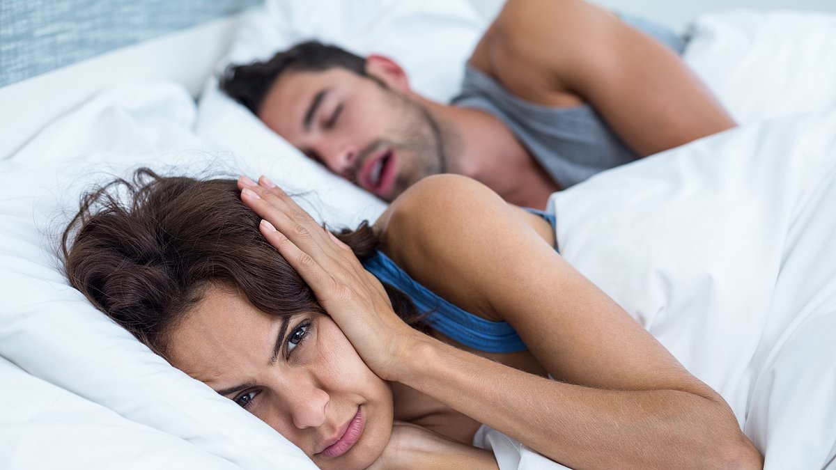 Nurse demonstrates simple snoring hack: 'It'll give you the best sleep of your life'