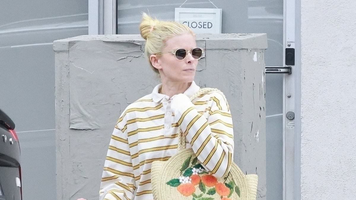 House Of Cards star looks unrecognizable as she steps out with a new hair color