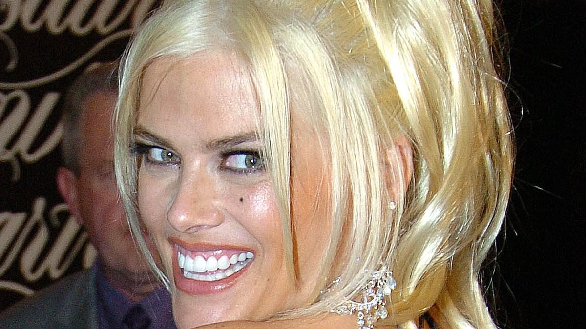 Anna Nicole Smith's daughter Dannielynn, 18, reveals heartbreaking reason why she wears late model's clothes