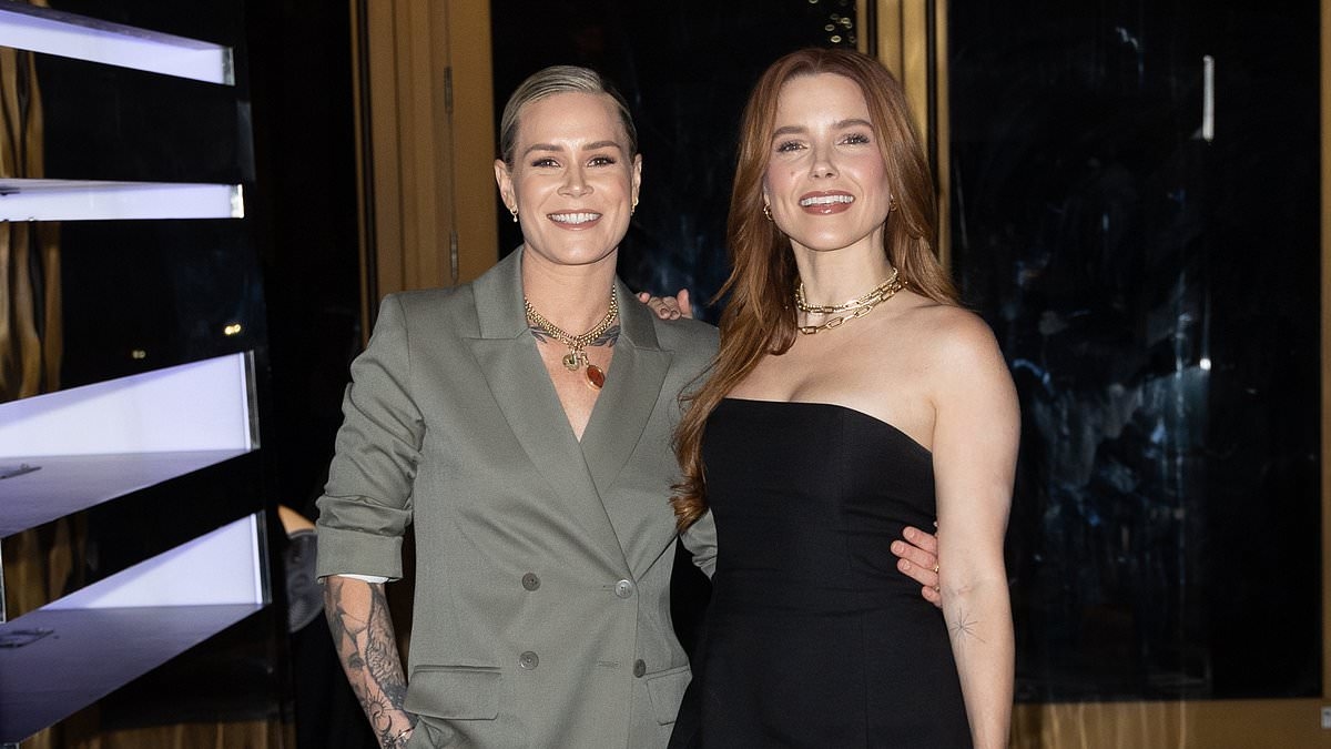 Sophia Bush supported by her lesbian love after anniversary of her ex boyfriend's tragic death on Everest
