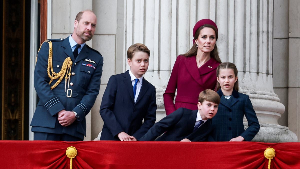 Lip reader reveals Prince Louis's verdict on VE Day flypast as he delights royal fans with more balcony antics