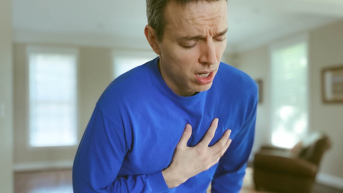 Simple finger flexibility test that reveals risk of terrifying lung disease