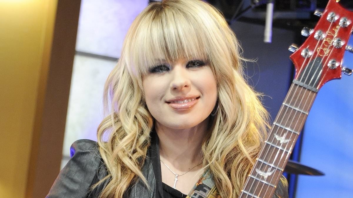 Aussie star who toured with Michael Jackson looks completely unrecognisable in new photos as she embarks on tour