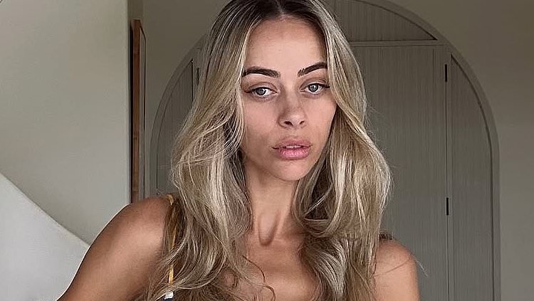Influencer slams troll who accidentally sent her a nasty message about her 'uneven boobs': 'It's honestly foul'