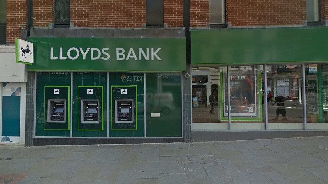 BREAKING NEWS Restaurant owner named as victim of fatal stabbing at Lloyds bank in Derby as man held on suspicion of murder