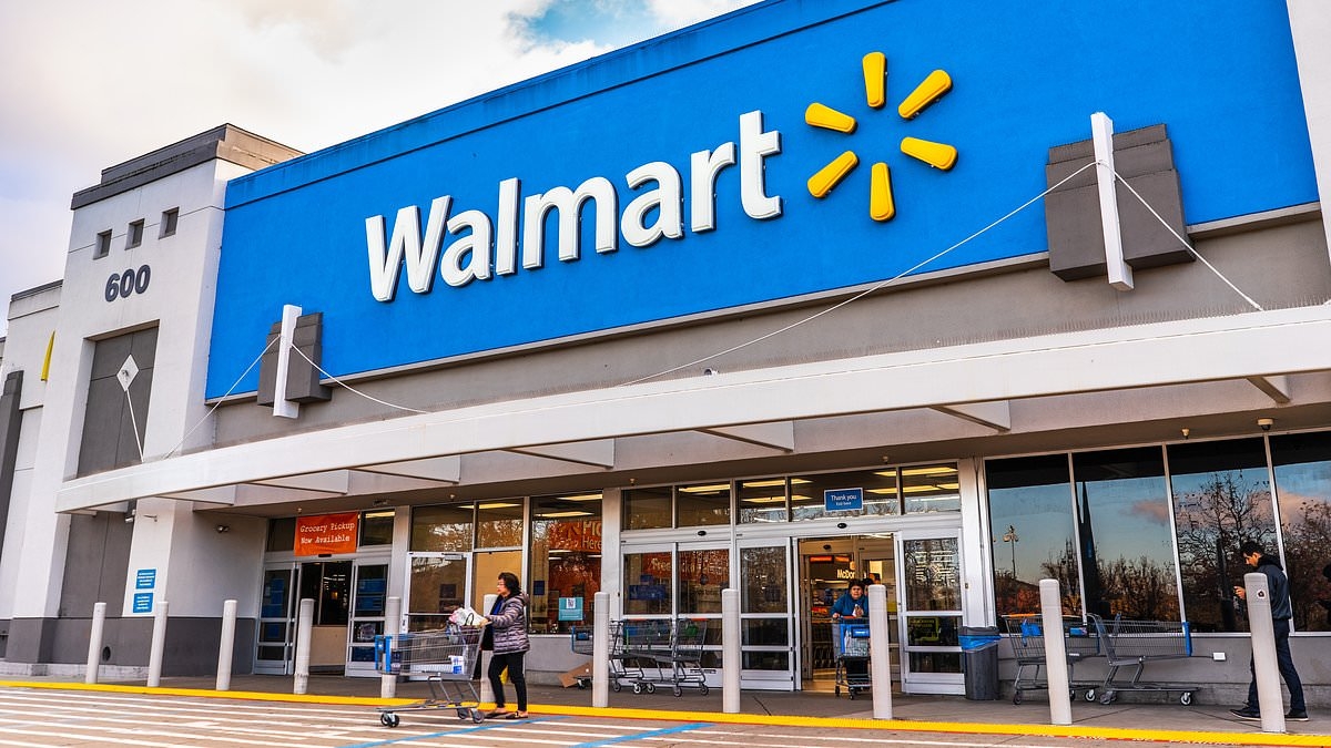 Shopper slams Walmart for unusual packaging on popular grocery item: 'Let the supply chain issues begin'