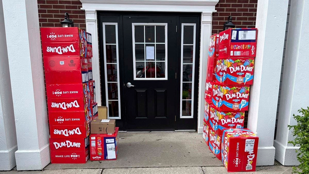 Kentucky mom's astonishment after 70,000 lollipops show up at her doorstep