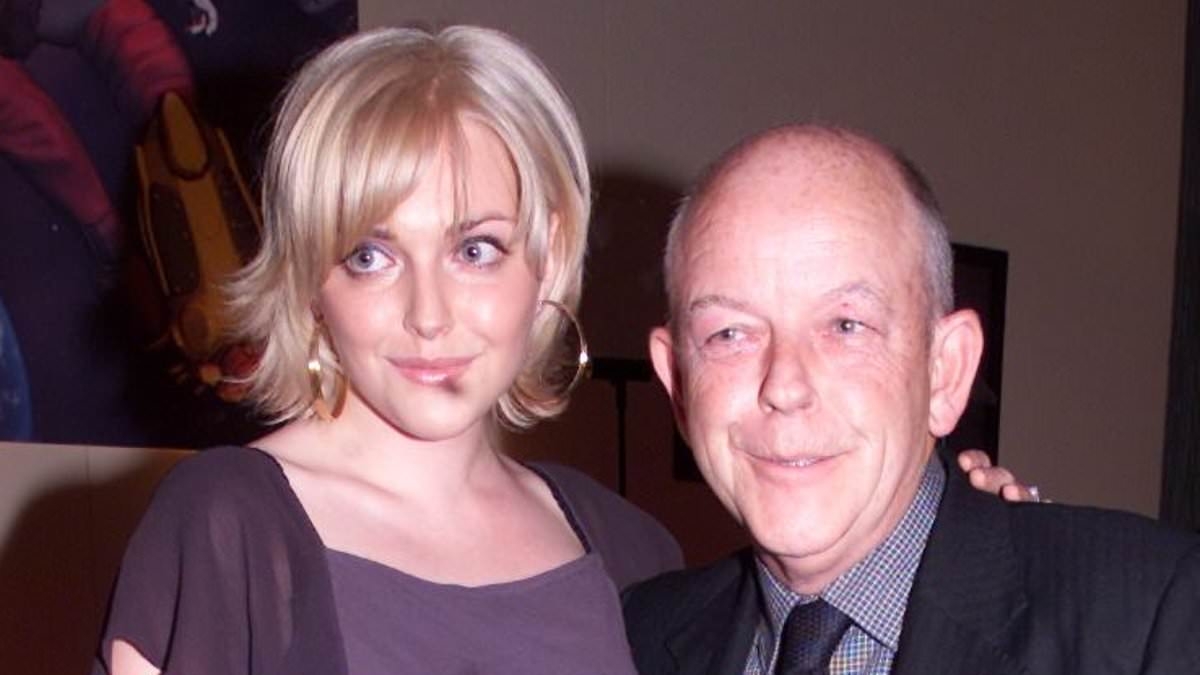 Carry On star Julian Holloway's will is revealed as supermodel daughter Sophie Dahl is left a fraction of his sizeable fortune