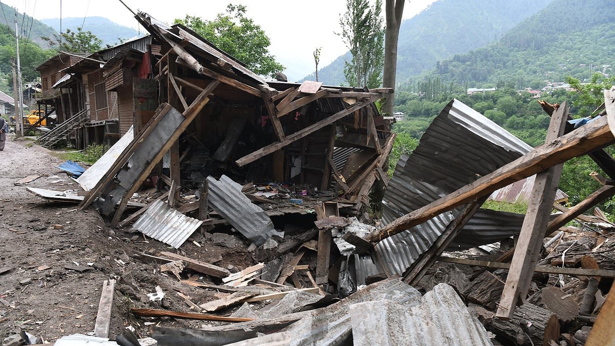 BREAKING NEWS Multiple blasts heard in Jammu City in India-controlled Kashmir - after Pakistan and Indian jets fought 'largest dogfight' in recent history