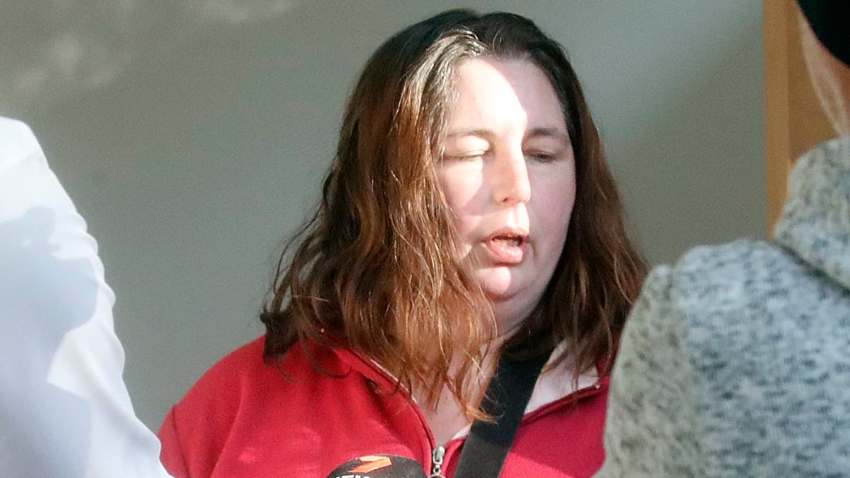 Why was 'mushroom poisoner' so reluctant to let her lunch guests into the pantry before they ate beef wellington that killed them?