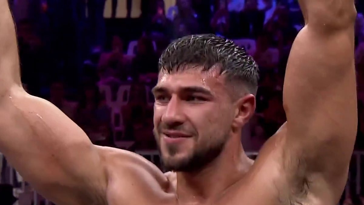 John Fury's five-word response to son Tommy Fury's low blow during comeback victory over Kenan Hanjalic