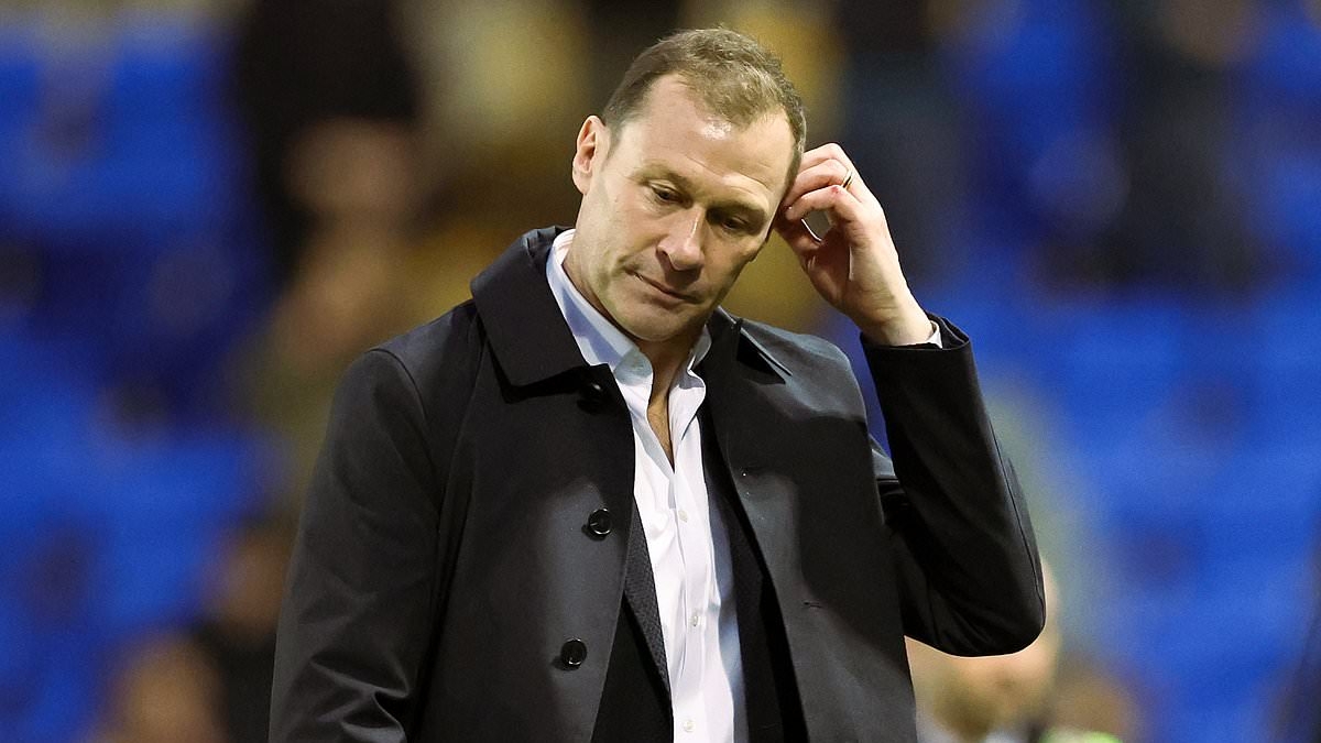 Duncan Ferguson on his hell at Bar-L: People were telling me I was going to get slashed in the morning. I was only 23, on my own. It was frightening. You think: 'How has it come to this?'