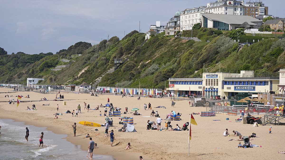 UK weather warning: Met Office issues alert for thunderstorms and flooding as map shows where temperatures will soar to 26C