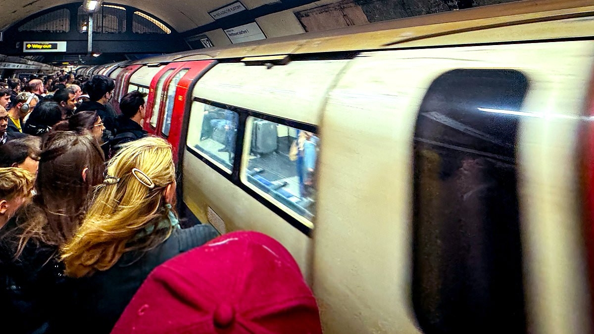 BREAKING NEWS Tube network descends into chaos as major power outage takes down four lines ahead of rush hour