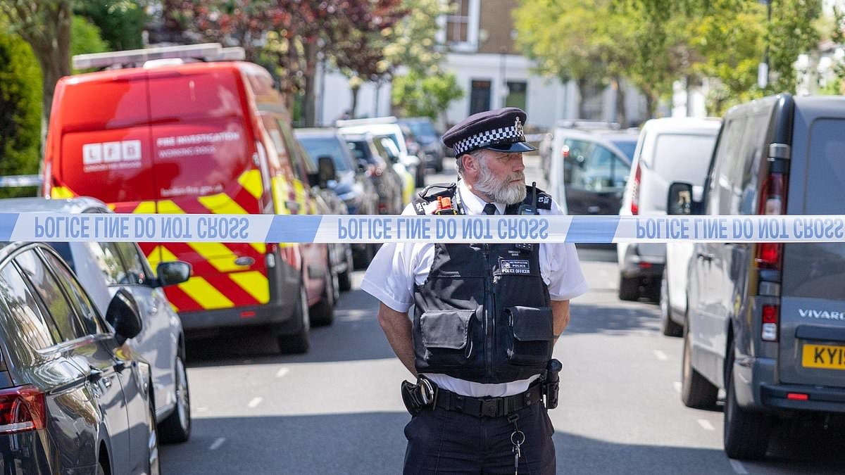 Counter terror police probe fire at Keir Starmer's £2million north London home - as Prime Minister thanks emergency services