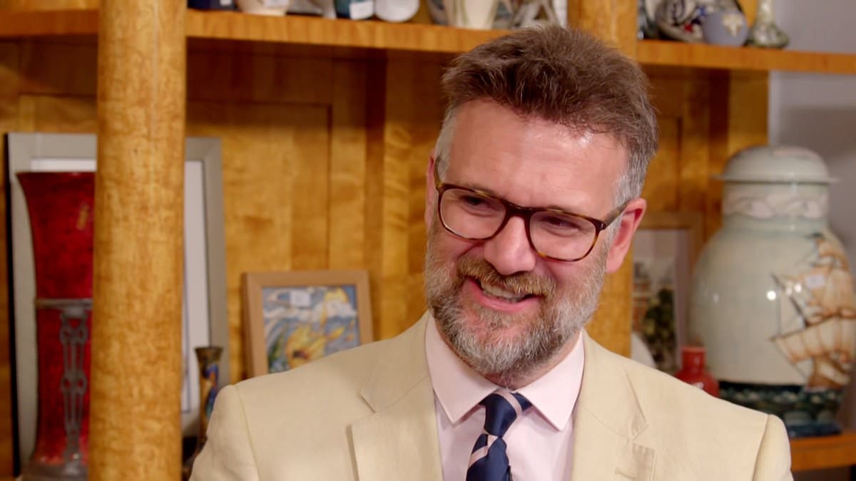 Charles Hanson thanks fans as he appears back on Bargain Hunt after being cleared of abusing his wife
