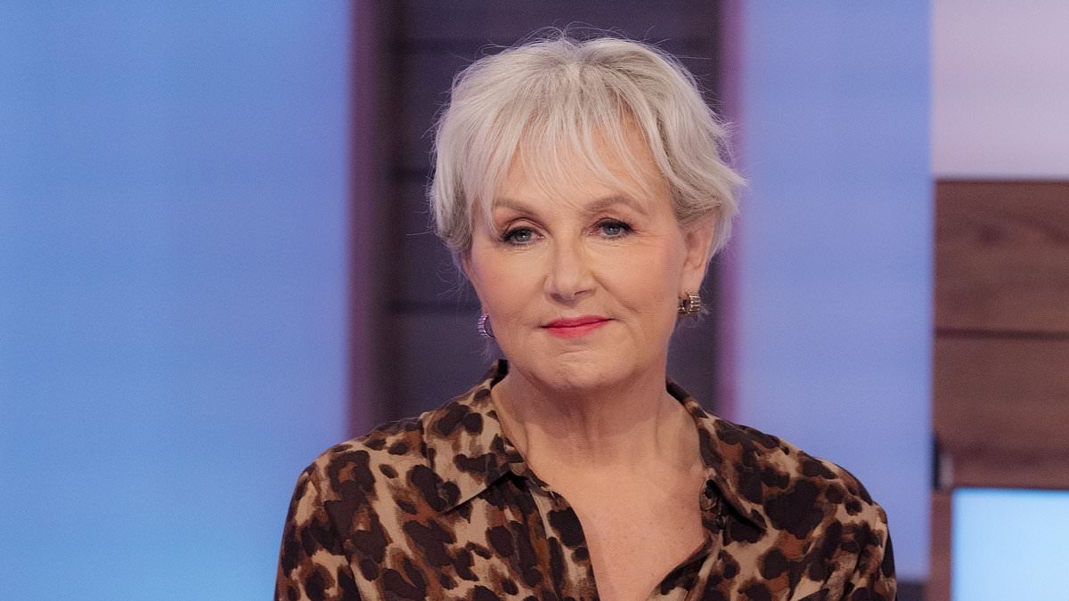 Sue Cleaver sinks claws into 'dangerous' Virgin Island - sharing concern for 'vulnerable and unsure' stars dealing with 'sexual power dynamic'
