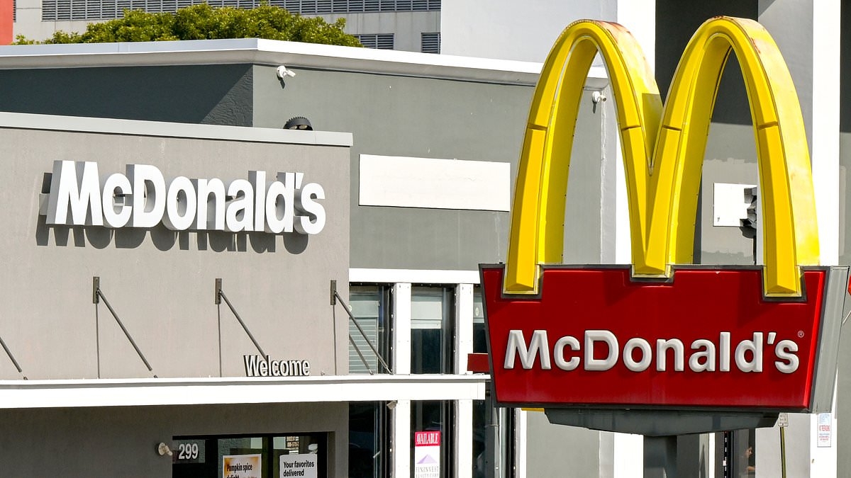 McDonald's to hire 375,000 as it rolls out 900 new US restaurants