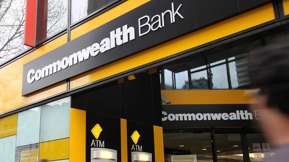 Commonwealth Bank threatens to close long-time customer's accounts over little-known rule