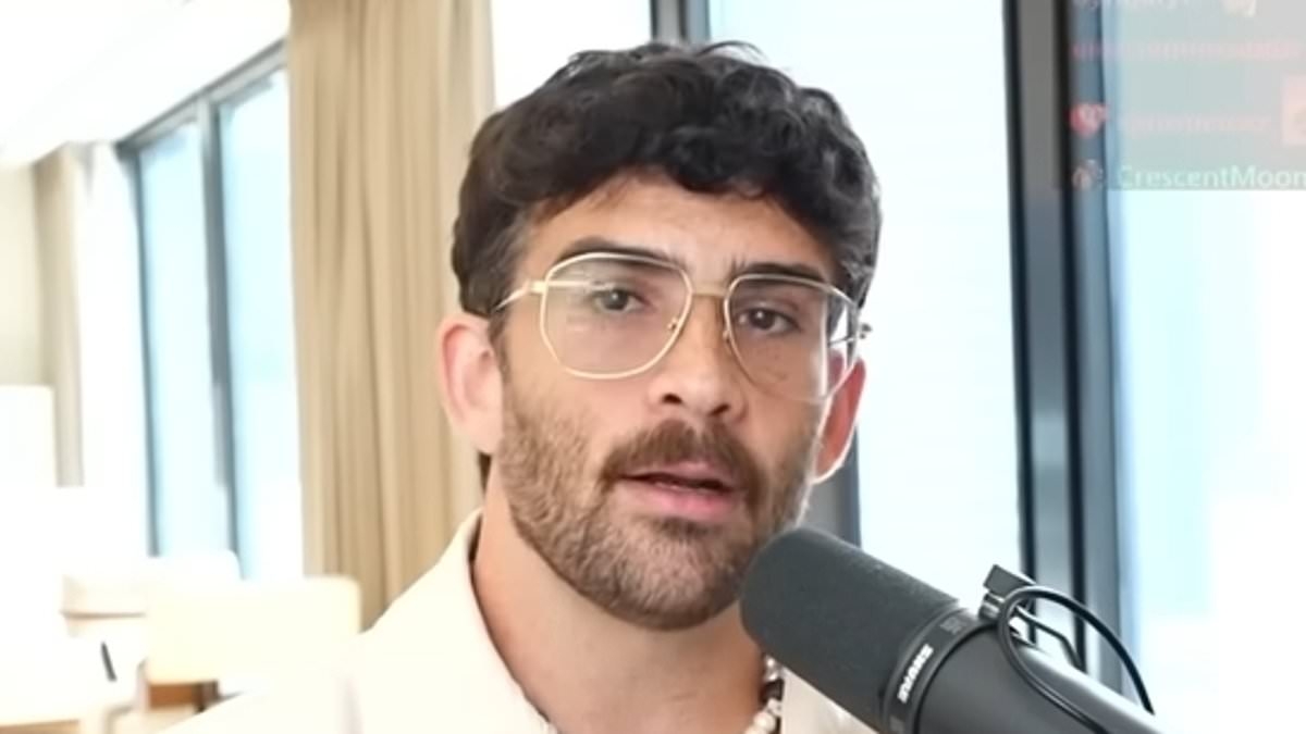 The 'Democrats' answer to Joe Rogan' is detained after giving border agents blunt response about Trump