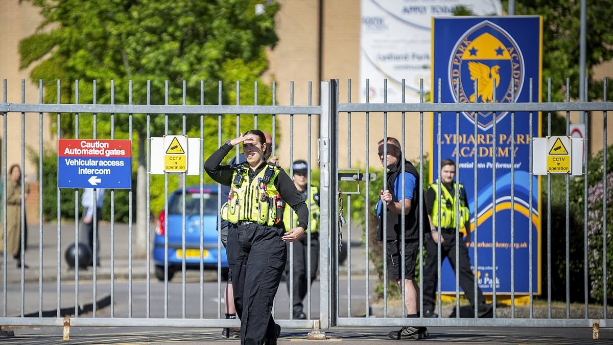 School is evacuated over 'bomb threat' sent to staff with police warning parents to stay away