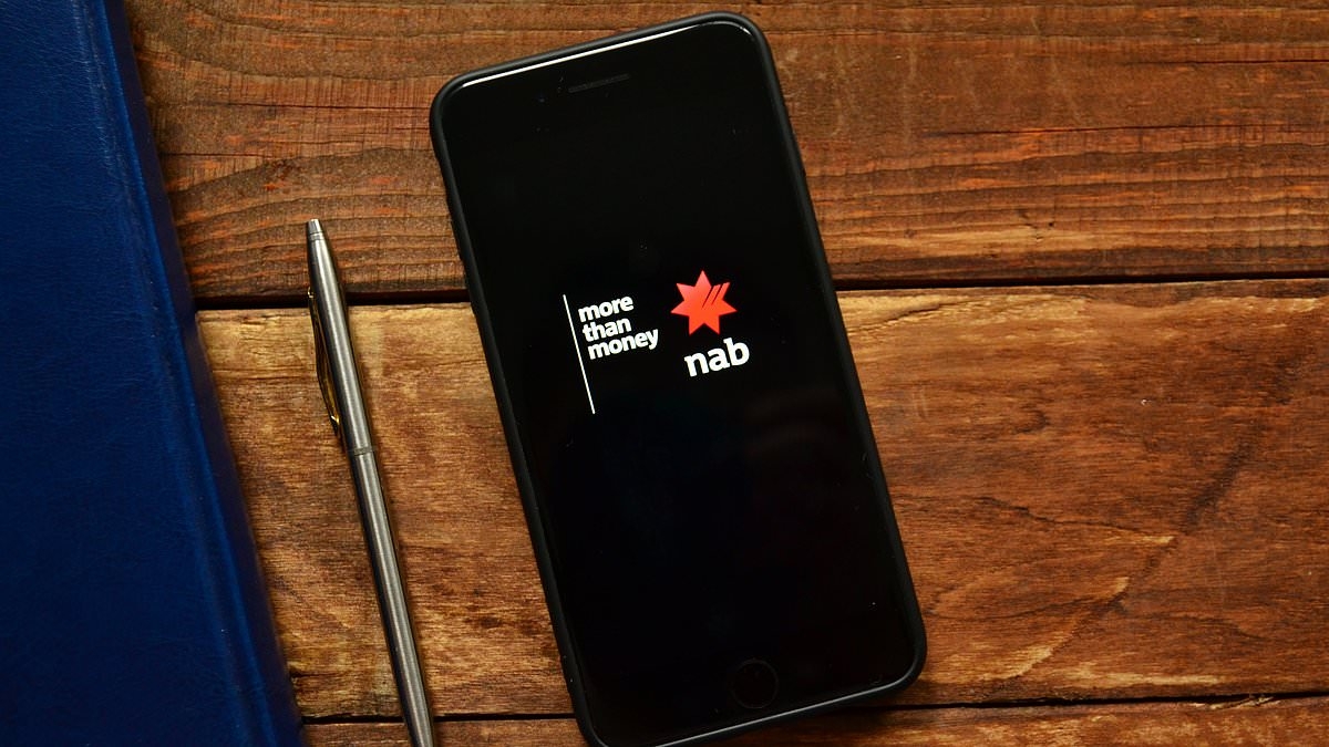BREAKING NEWS NAB outage: Chaos ensues as thousands of Aussies are locked out of their bank accounts
