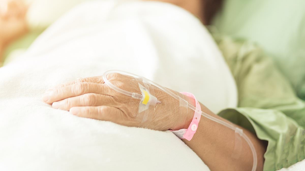 Doctors' fury at 'disgraceful' cancer waiting times - as new figures show delays have got WORSE for the first time in 7 months