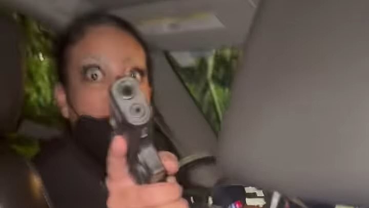 Female Uber driver pulls gun on woman rapper in taxi who insulted her appearance
